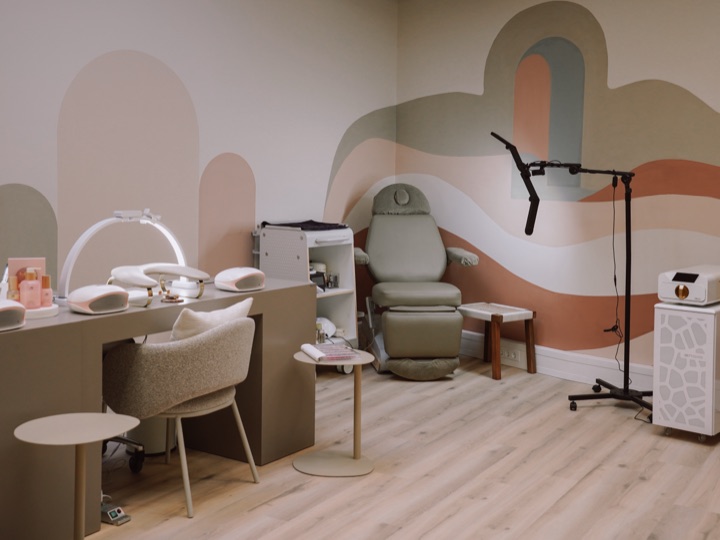 Manicure room in the renewed INIZIO salon